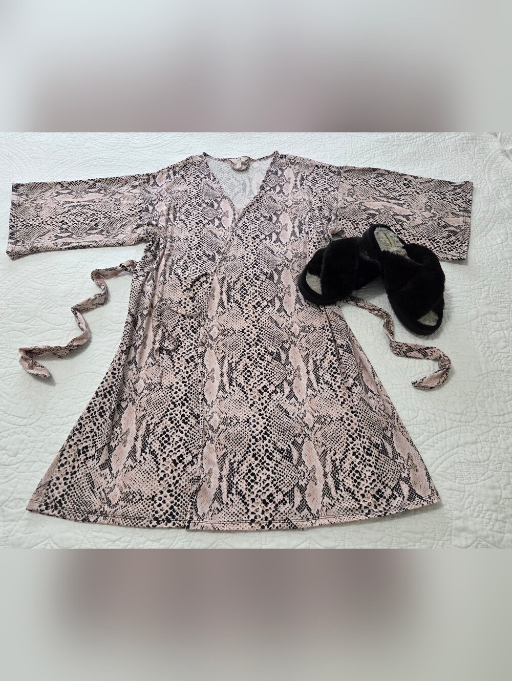 NWOT Reptile Print Robe + Bonus Slippers.